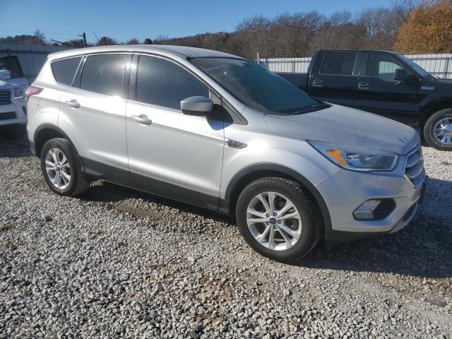 Zdjęcie 4 z aukcji – 2017 FORD ESCAPE SE z VIN 1FMCU0GD2HUD40082