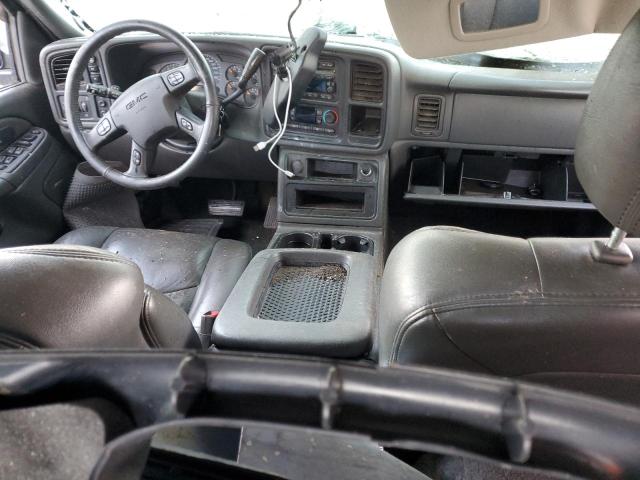 Photo 8 from auction – 2005 GMC NEW SIERRA with VIN 2GTEK13T851121172