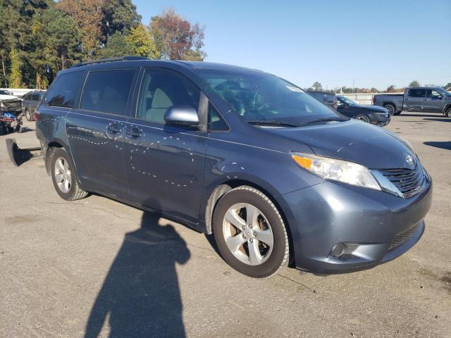 Photo 4 from auction – 2015 TOYOTA SIENNA LE with VIN 5TDKK3DC0FS598136