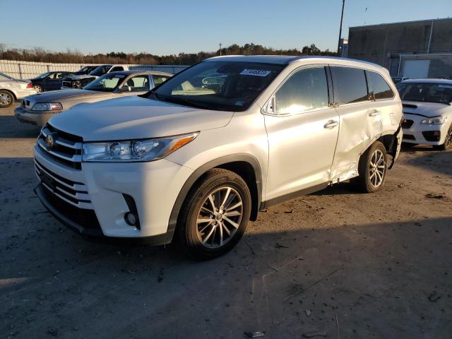 TOYOTA HIGHLANDER 2019 with VIN 5TDJZRFH9KS563530 - Photo from auction
