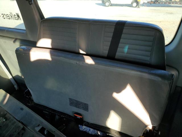 Photo 11 from auction – 2006 FORD ECONOLINE with VIN 1FMRE11W66DB42903