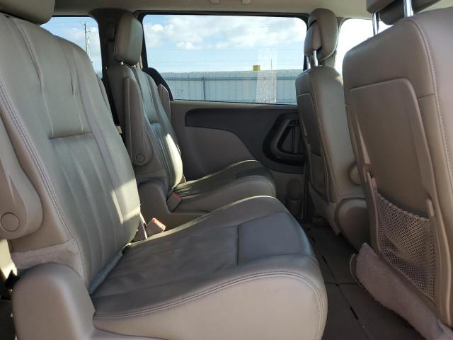 Photo 11 from auction – 2014 CHRYSLER TOWN & COU with VIN 2C4RC1BG9ER165251