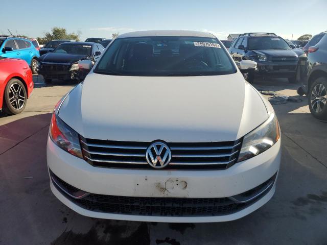 Photo 5 from auction – 2014 VOLKSWAGEN PASSAT S with VIN 1VWAT7A33EC120293