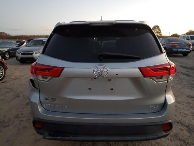Photo 6 from auction – 2019 TOYOTA HIGHLANDER with VIN 5TDKZRFH6KS569953