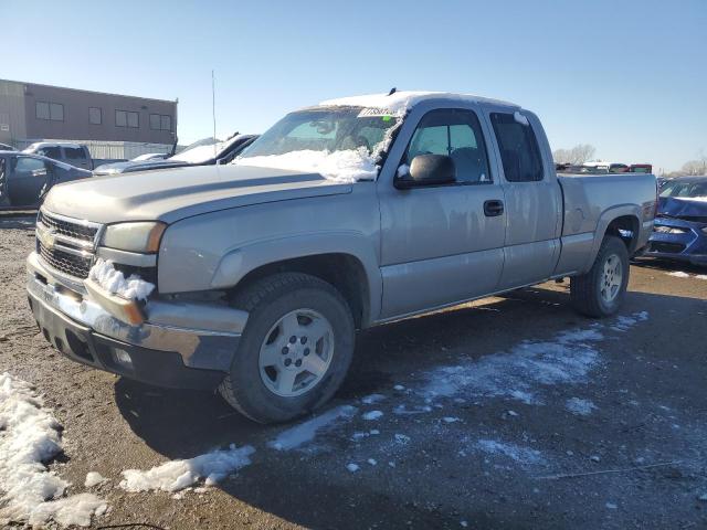 CHEVROLET SILVERADO 2006 with VIN 1GCEK19B46E271388 - Photo from auction