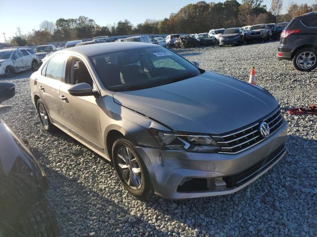 Photo 4 from auction – 2016 VOLKSWAGEN PASSAT S with VIN 1VWAT7A32GC021807