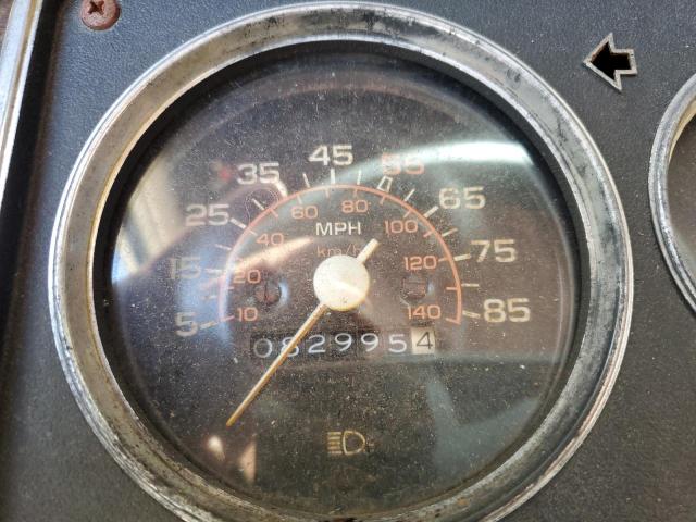 Photo 8 from auction – 1984 WINNEBAGO CHIEFTAN with VIN 1GBJP37W5E3301157