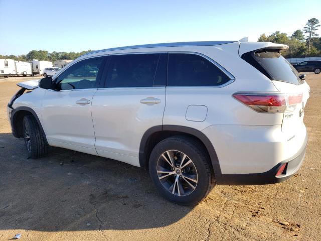 Photo 2 from auction – 2016 TOYOTA HIGHLANDER with VIN 5TDKKRFH2GS136030