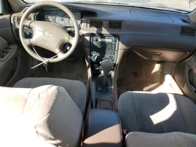 Photo 8 from auction – 2000 TOYOTA CAMRY CE with VIN 4T1BG22K3YU622185