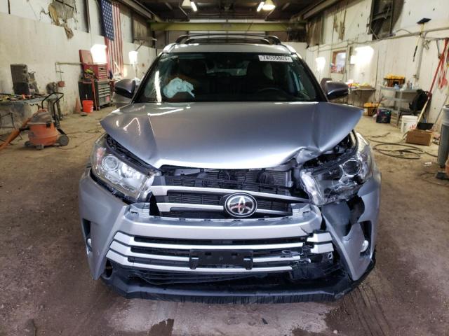 Photo 5 from auction – 2019 TOYOTA HIGHLANDER with VIN 5TDJZRFH4KS712197