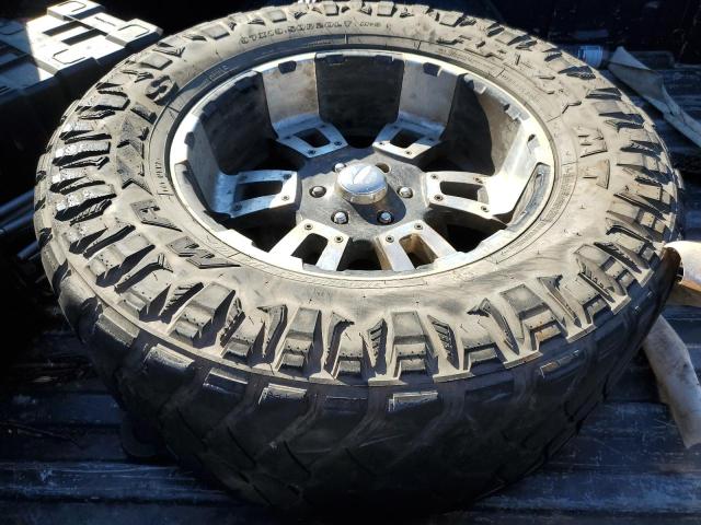 Photo 12 from auction – 2000 CHEVROLET SILVERADO with VIN 2GCEK19T6Y1157938