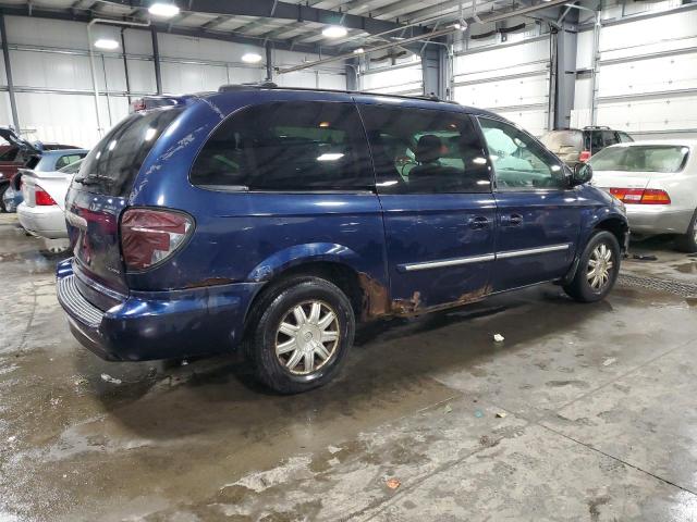Photo 3 from auction – 2005 CHRYSLER TOWN & COU with VIN 2C4GP54L95R147054