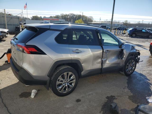 Photo 3 from auction – 2023 TOYOTA RAV4 XLE P with VIN 2T3C1RFVXPC223381