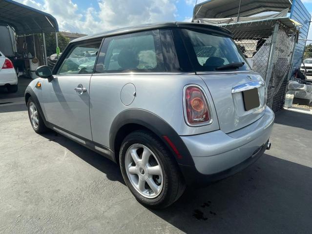Photo 3 from auction – 2009 MINI COOPER with VIN WMWMF33559TW75232