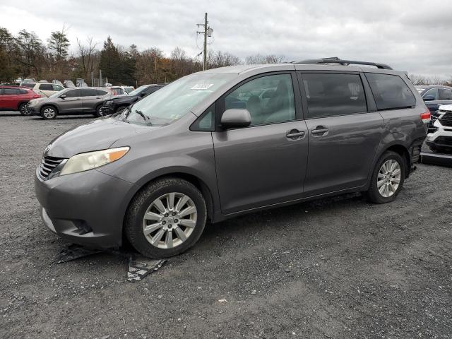 TOYOTA SIENNA LE 2011 with VIN 5TDJK3DCXBS017392 - Photo from auction