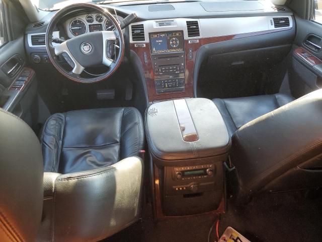 Photo 8 from auction – 2010 CADILLAC ESCALADE L with VIN 1GYUKBEF7AR280978