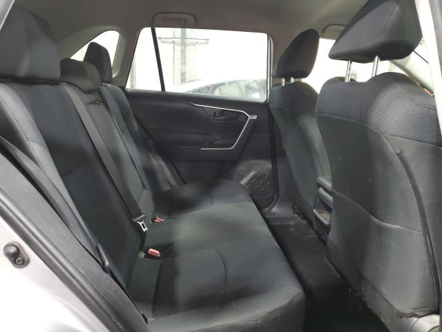 Photo 10 from auction – 2019 TOYOTA RAV4 LE with VIN JTMF1RFV3KJ002806