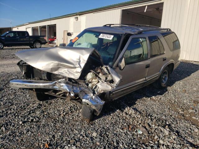 CHEVROLET BLAZER 2000 with VIN 1GNCS13WXYK297704 - Photo from auction