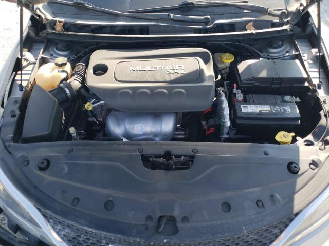 Photo 11 from auction – 2015 CHRYSLER 200 LIMITE with VIN 1C3CCCAB0FN542673
