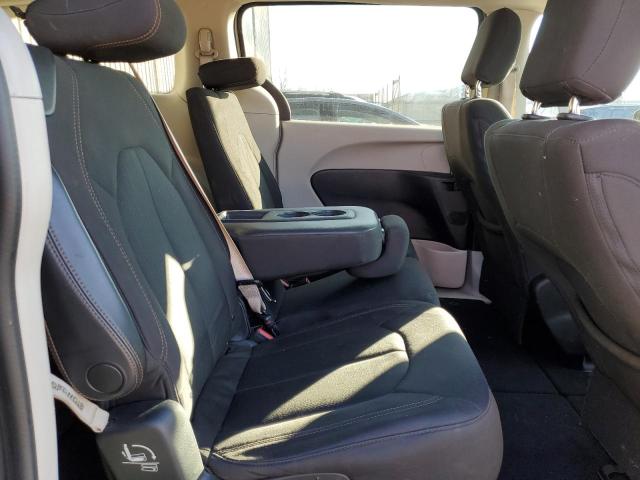 Photo 11 from auction – 2017 CHRYSLER PACIFICA T with VIN 2C4RC1DG0HR620859