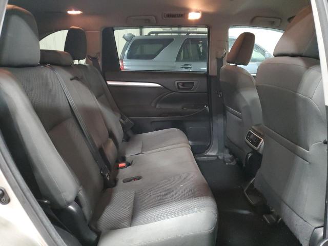 Photo 10 from auction – 2016 TOYOTA HIGHLANDER with VIN 5TDBKRFH0GS345220