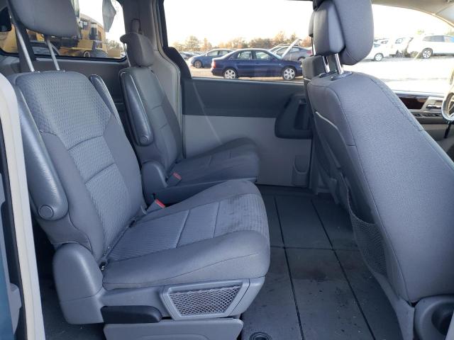 Photo 11 from auction – 2010 CHRYSLER TOWN & COU with VIN 2A4RR5D10AR391889