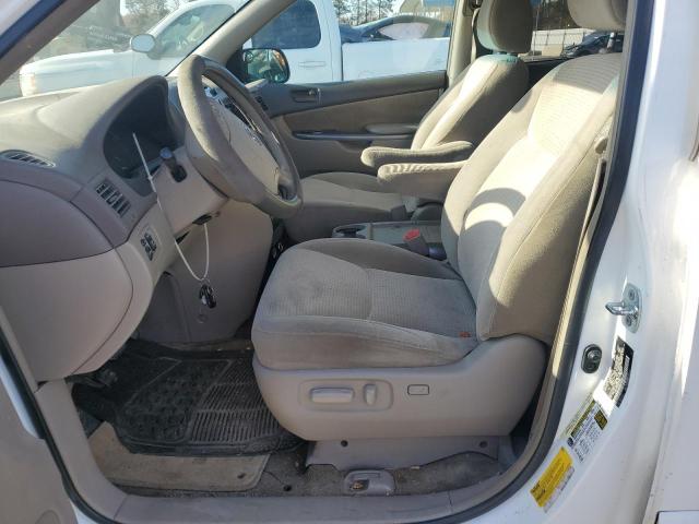 Photo 7 from auction – 2010 TOYOTA SIENNA CE with VIN 5TDKK4CCXAS332929