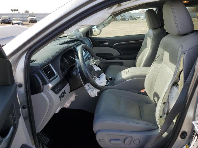 Photo 7 from auction – 2016 TOYOTA HIGHLANDER with VIN 5TDDKRFH0GS310394