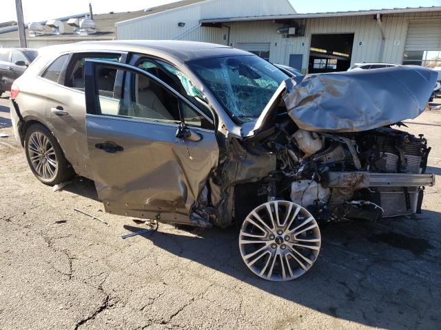 Photo 4 from auction – 2017 LINCOLN MKX RESERV with VIN 2LMPJ8LR2HBL45948