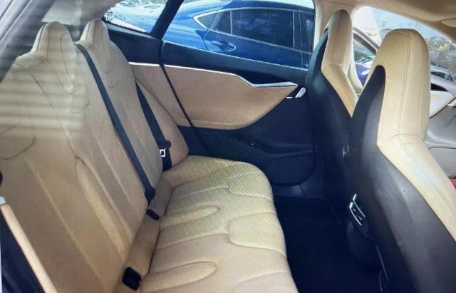 Photo 6 from auction – 2013 TESLA MODEL S with VIN 5YJSA1CG0DFP25710