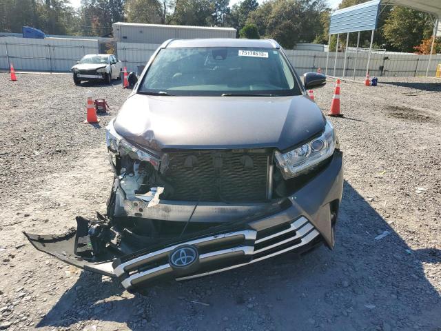 Photo 5 from auction – 2018 TOYOTA HIGHLANDER with VIN 5TDKZRFH3JS548010