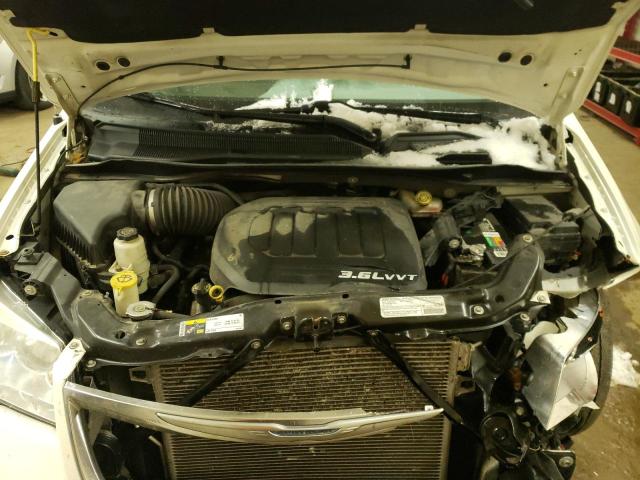 Photo 12 from auction – 2013 CHRYSLER TOWN & COU with VIN 2C4RC1BG2DR754673