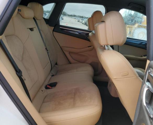 Photo 11 from auction – 2018 PORSCHE MACAN with VIN WP1AA2A58JLB00045