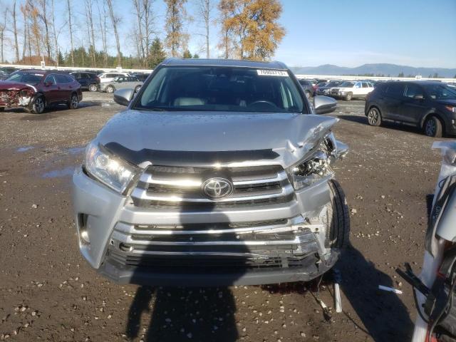 Photo 5 from auction – 2017 TOYOTA HIGHLANDER with VIN 5TDDZRFHXHS405512