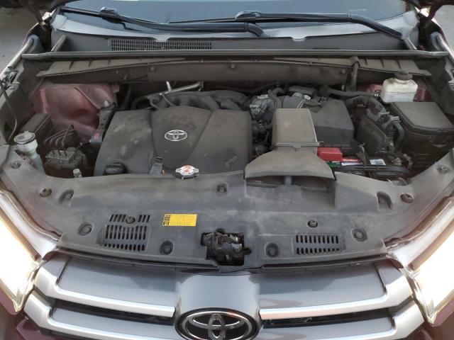 Photo 11 from auction – 2017 TOYOTA HIGHLANDER with VIN 5TDJZRFH2HS471510