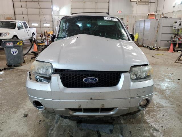 Photo 5 from auction – 2007 FORD ESCAPE LIM with VIN 1FMYU04197KB35272