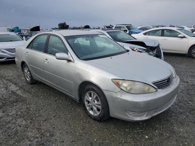 Photo 4 from auction – 2005 TOYOTA CAMRY LE with VIN 4T1BF30K25U090080