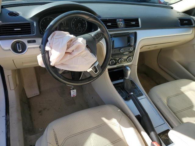 Photo 8 from auction – 2012 VOLKSWAGEN PASSAT SE with VIN 1VWBP7A32CC010096
