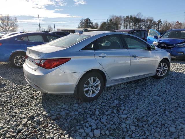 Photo 3 from auction – 2013 HYUNDAI SONATA GLS with VIN 5NPEB4AC3DH567604