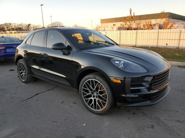 Photo 4 from auction – 2019 PORSCHE MACAN with VIN WP1AA2A51KLB08571