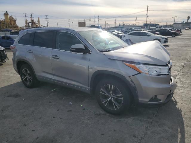 Photo 4 from auction – 2016 TOYOTA HIGHLANDER with VIN 5TDKKRFH2GS187219