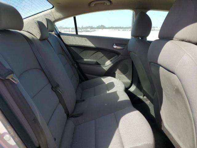 Photo 10 from auction – 2018 KIA FORTE LX with VIN 3KPFK4A73JE184351