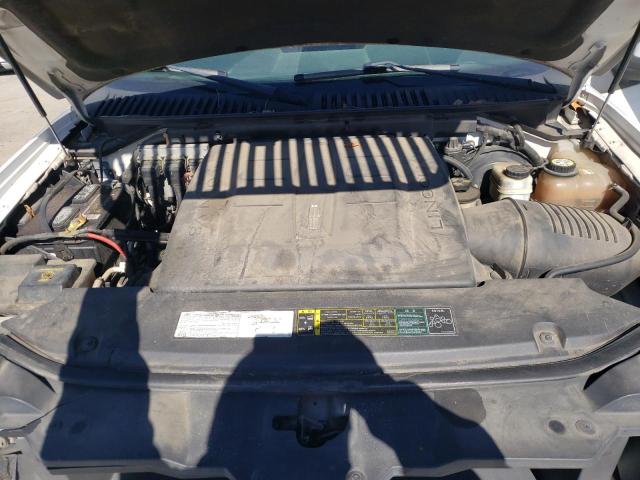 Photo 11 from auction – 2005 LINCOLN NAVIGATOR with VIN 5LMFU28545LJ07724