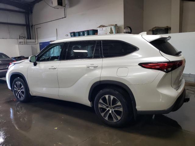 Photo 2 from auction – 2022 TOYOTA HIGHLANDER with VIN 5TDHZRBH4NS560530