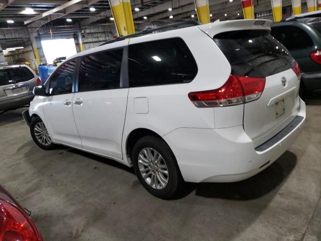 Photo 2 from auction – 2011 TOYOTA SIENNA XLE with VIN 5TDYK3DC4BS045445