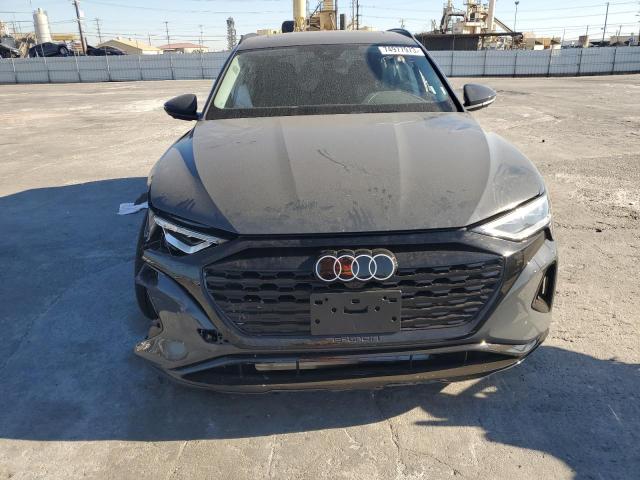 Photo 5 from auction – 2022 AUDI Q8 E-TRON with VIN WA15AAGE4RB020628