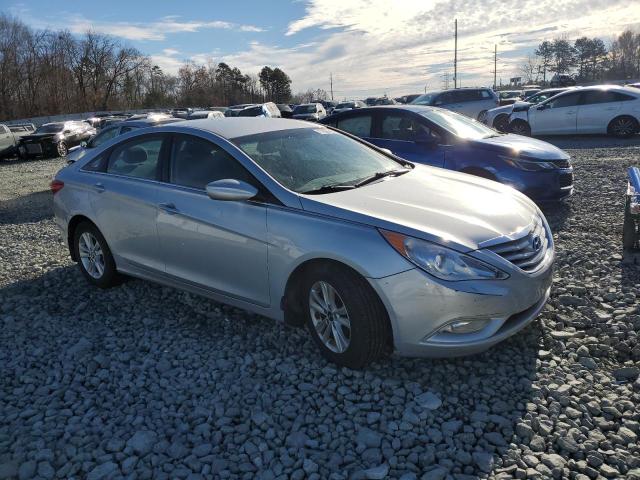 Photo 4 from auction – 2013 HYUNDAI SONATA GLS with VIN 5NPEB4AC3DH567604
