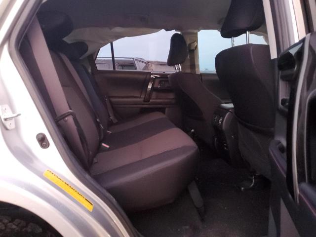 Photo 10 from auction – 2018 TOYOTA 4RUNNER SR with VIN JTEBU5JR7J5567202