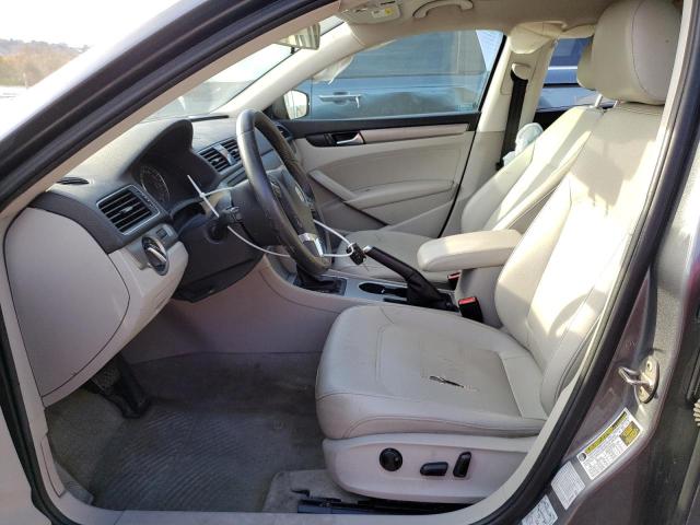 Photo 7 from auction – 2015 VOLKSWAGEN PASSAT SE with VIN 1VWBV7A32FC034263
