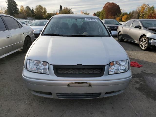 Photo 5 from auction – 2000 VOLKSWAGEN JETTA GL with VIN 3VWRA29M7YM092557